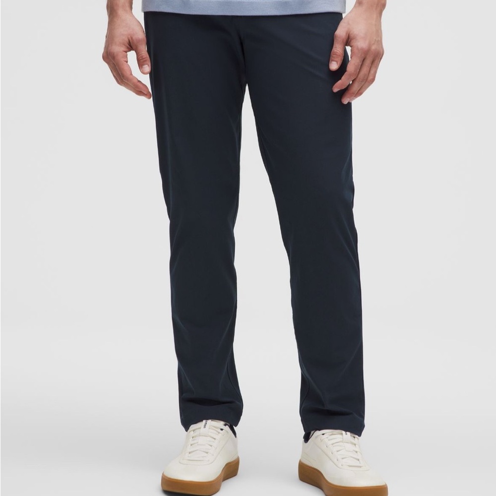 Lululemon ABC Classic-Fit 5 Pocket Pant
30L size 32 NWOT